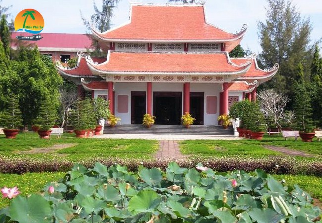 Khu lưu niệm Nguyễn Thị Định - Du lịch Bến Tre