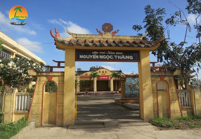 Mộ và đền thờ lãnh binh Nguyễn Ngọc Thăng - Du lịch Bến Tre