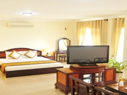 Phòng Suite Khách sạn Hàm Luông - Du lịch Bến Tre Tiền Giang
